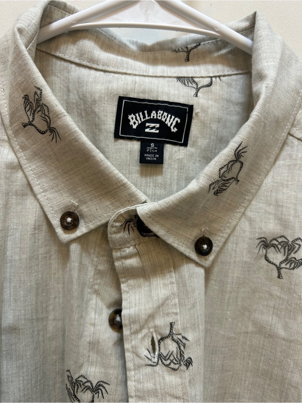 Billabong Men’s Short-Sleeve Button-Down Shirt - Light Beige with Palm Print - Picture 2 of 5
